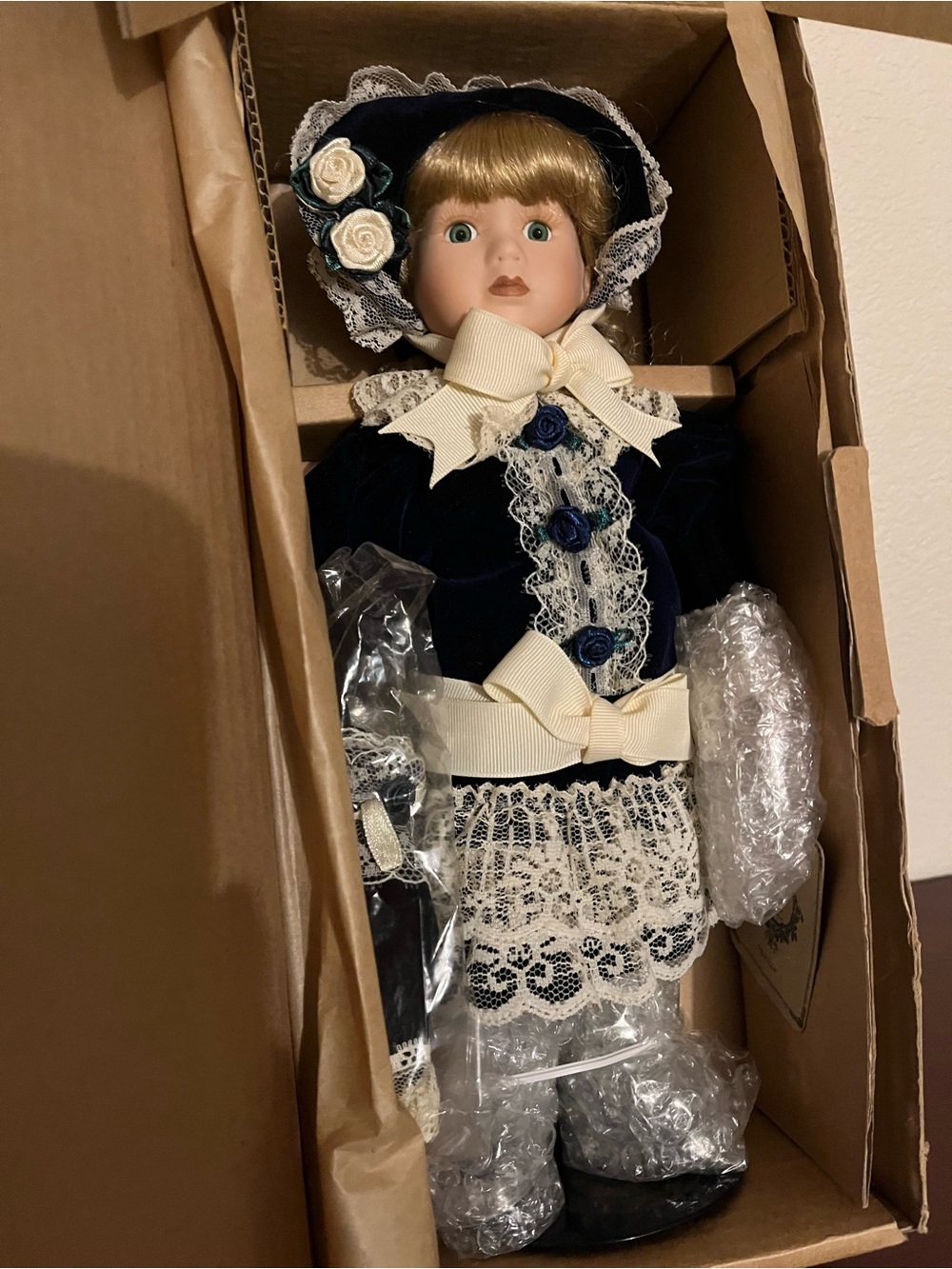 Collectors choice Boyds Bear Victorian yesterdays child NEW